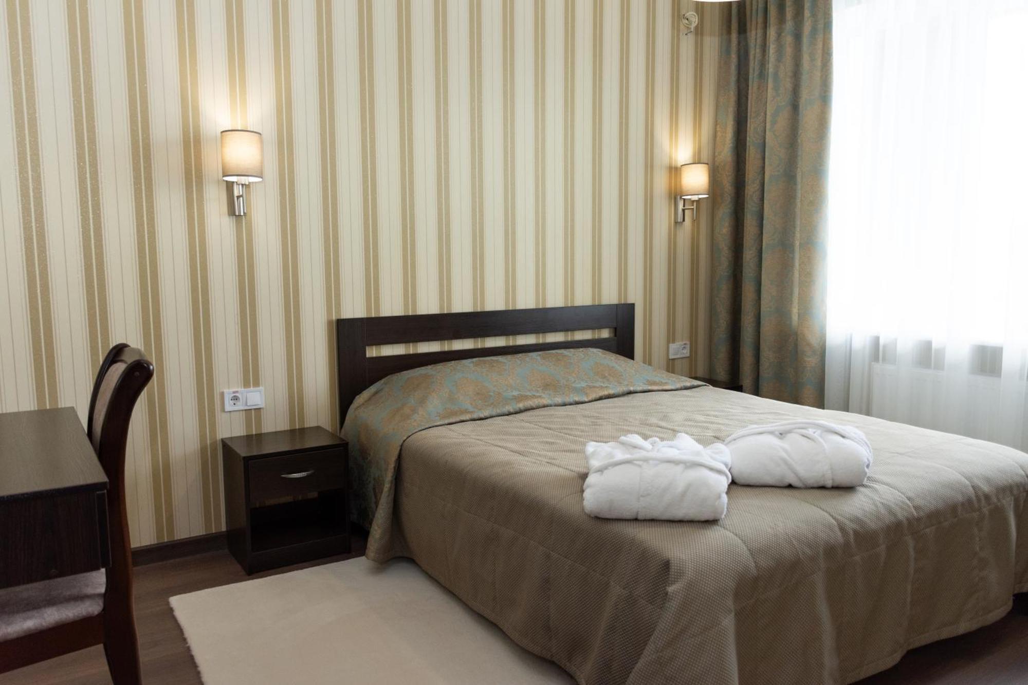 Kremin Hotel Kremenchuk Exterior photo